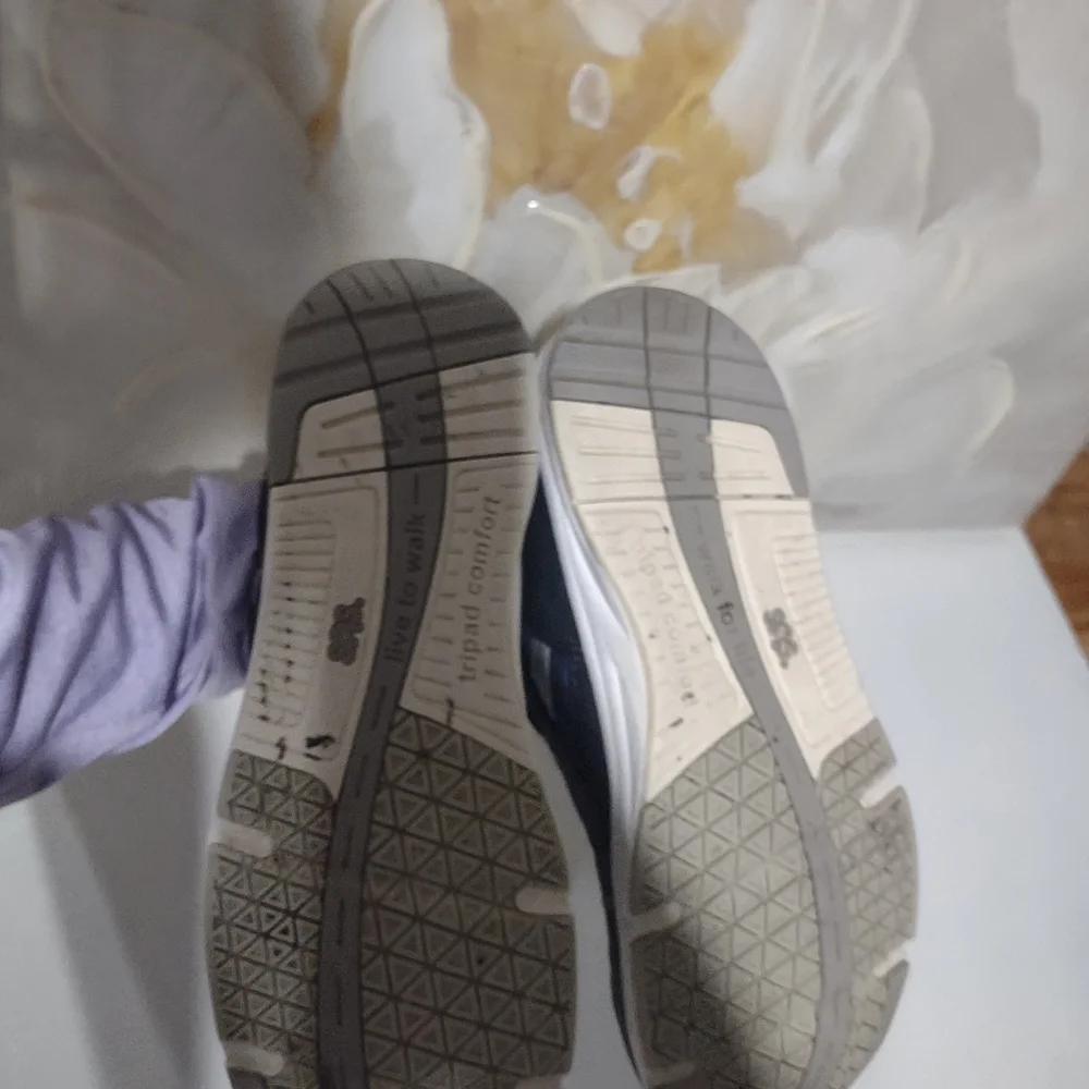 SASwomens Navy and White Athletic Shoes